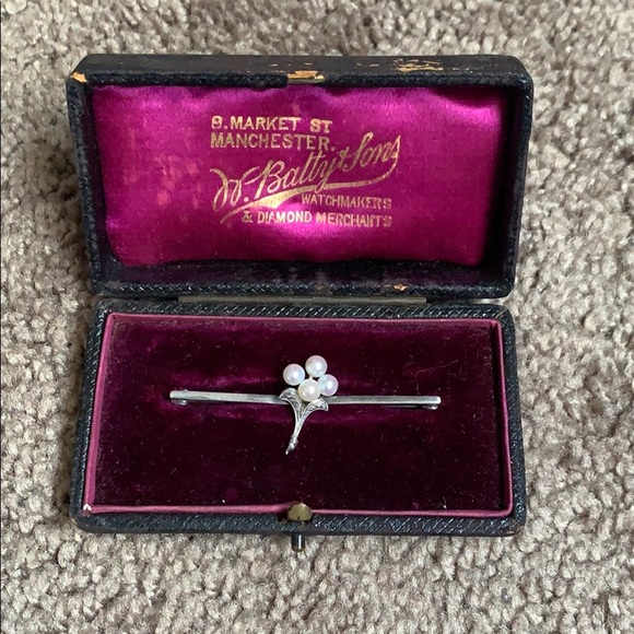 Jewelry - Antique English Sterling & Pearl Bar Brooch W/ Box
